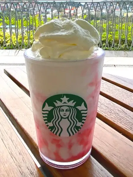 Starbucks Strawberry Crème Frappuccino